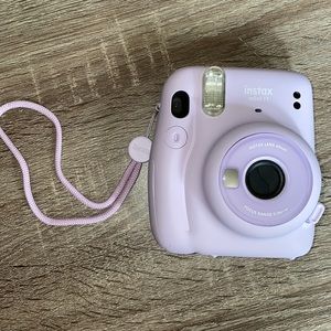 instax mini 11 polaroid camera